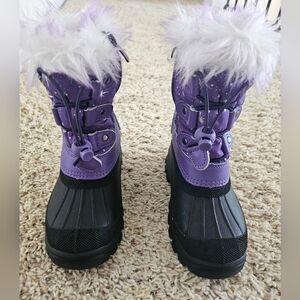 Purple and Black Winter Boots with Faux Fur